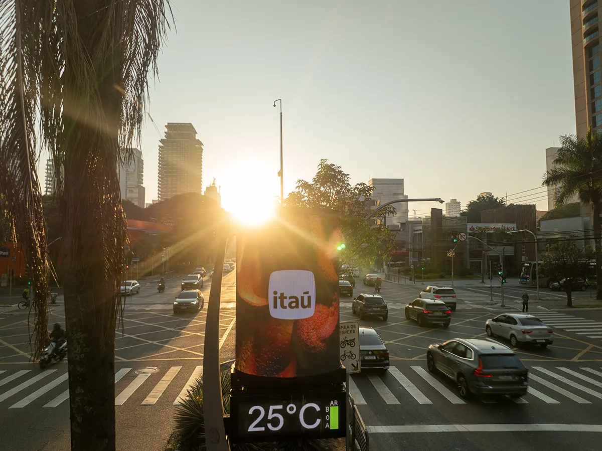 Relógio Itaú Diurno